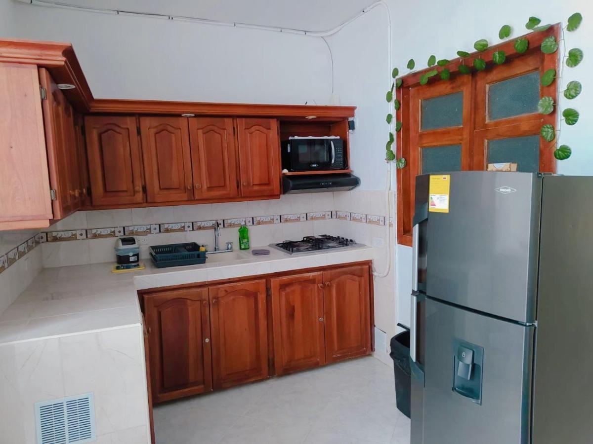 מלון Habitacion Privada En Jardin Cerca Al Parque מראה חיצוני תמונה